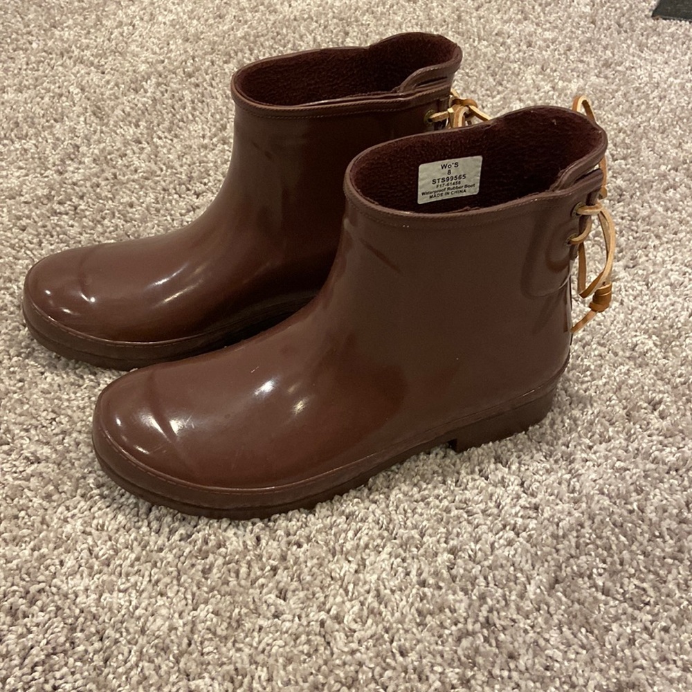 Sperry Mini Rainboot; Plum